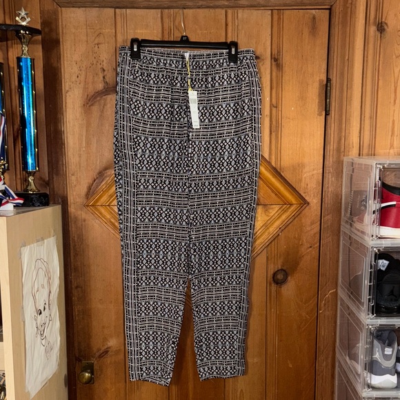 Black and White Patterned women’s  Joggers - Picture 1 of 3
